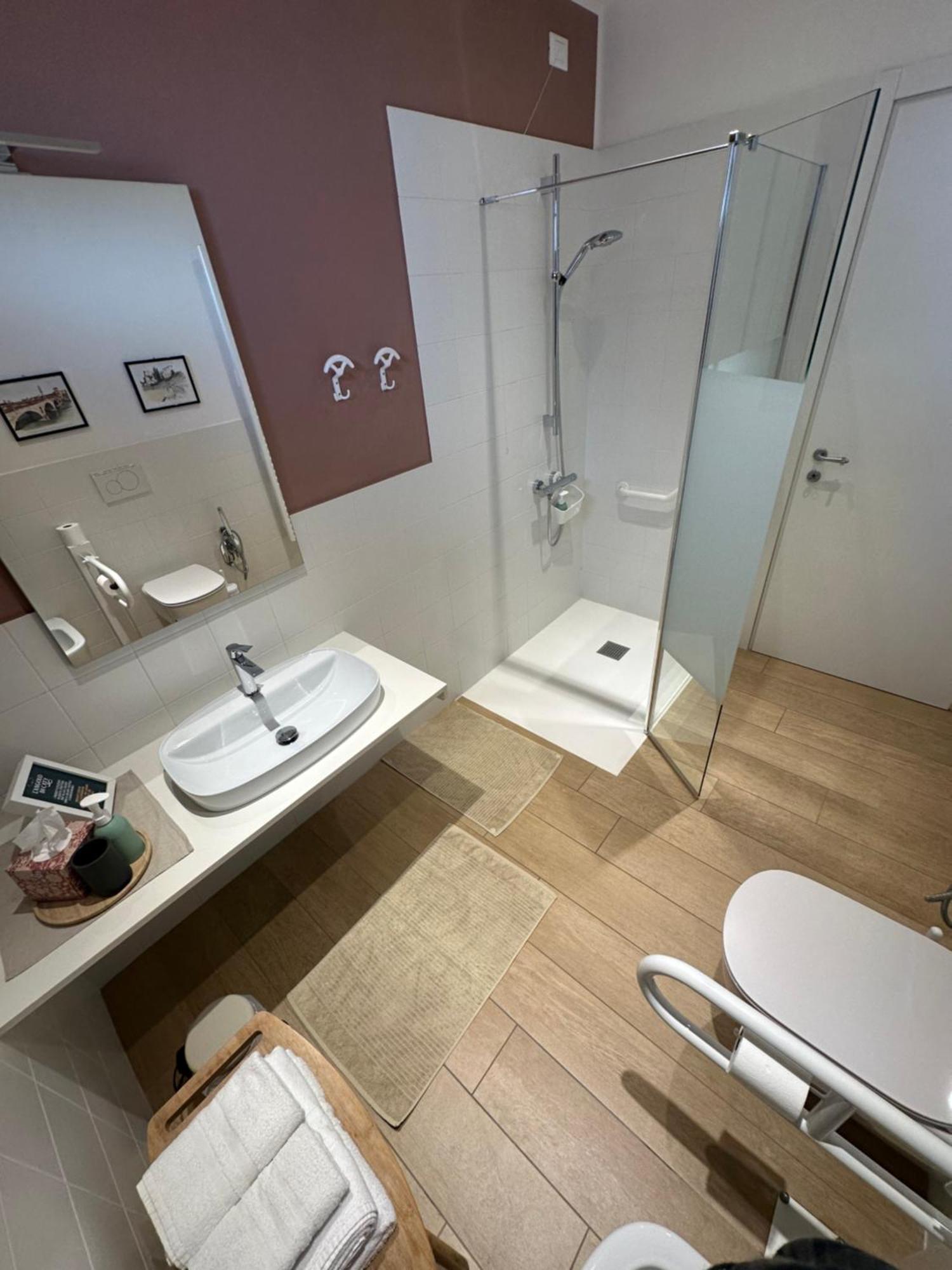 Veronalago B&B Accessibile Bussolengo Buitenkant foto
